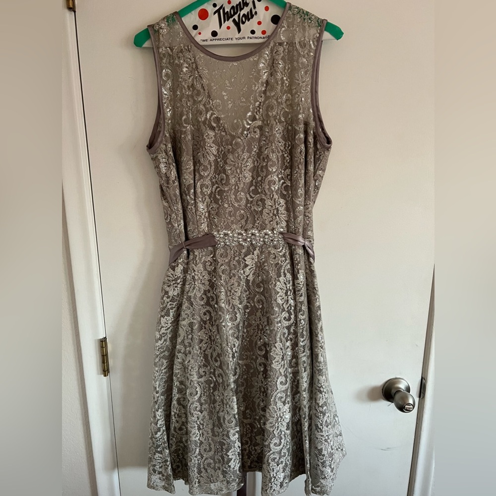 Betsy & Adam Floral Lace Dress EUC